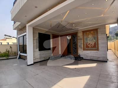 بحریہ انکلیو - سیکٹر ایم بحریہ انکلیو,بحریہ ٹاؤن,اسلام آباد میں 5 کمروں کا 10 مرلہ مکان 4.35 کروڑ میں برائے فروخت۔