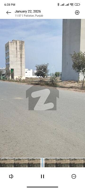 ڈی ایچ اے فیز 7 - بلاک ایکس فیز 7,ڈیفنس (ڈی ایچ اے),لاہور میں 1 کنال رہائشی پلاٹ 4.35 کروڑ میں برائے فروخت۔