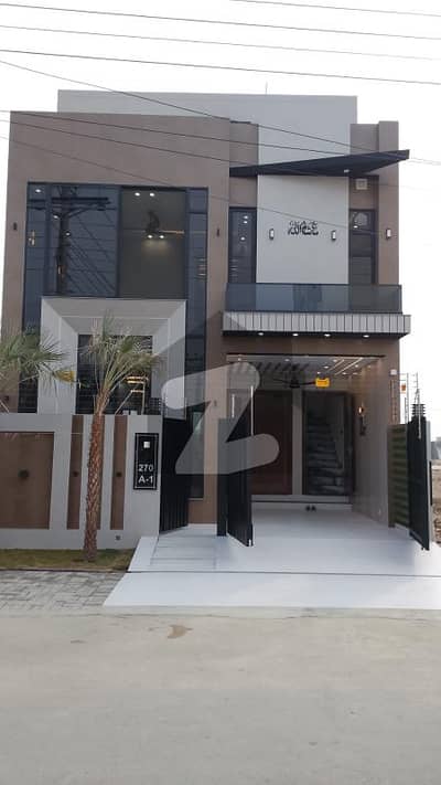 5 Marla Ultra Modern House Available For Sale