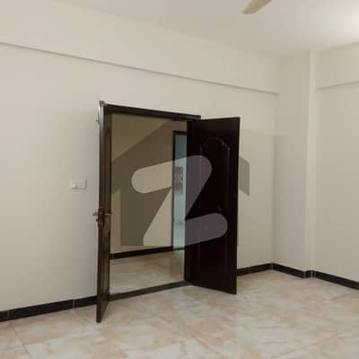 عسکری 10 - سیکٹر ایف عسکری 10,عسکری,لاہور میں 3 کمروں کا 10 مرلہ فلیٹ 1.35 لاکھ میں کرایہ پر دستیاب ہے۔