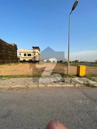 بحریہ ٹاؤن فیز 8 ۔ بلاک اے بحریہ ٹاؤن فیز 8,بحریہ ٹاؤن راولپنڈی,راولپنڈی میں 10 مرلہ رہائشی پلاٹ 85.0 لاکھ میں برائے فروخت۔