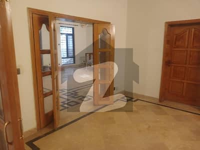 F11 Size 500 Ground 3 Beds Rent 160000 not Real Pic F11 Size 500 Ground 3 Beds Rent 160000 not Real Pic