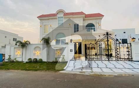 سٹی ہاؤسنگ سوسائٹی گوجرانوالہ میں 6 کمروں کا 1 کنال مکان 7.0 کروڑ میں برائے فروخت۔