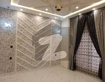 سٹی ہاؤسنگ سوسائٹی گوجرانوالہ میں 5 کمروں کا 10 مرلہ مکان 1.0 لاکھ میں کرایہ پر دستیاب ہے۔