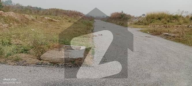 آئی ۔ 12 اسلام آباد میں 7 مرلہ رہائشی پلاٹ 1.75 کروڑ میں برائے فروخت۔