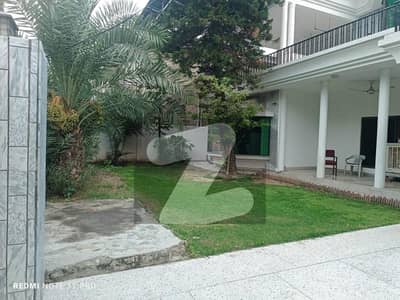 Full house available with all facilities for commercial use