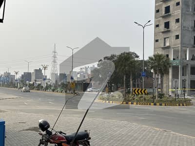 رائیونڈ روڈ لاہور میں 16 کنال رہائشی پلاٹ 16.0 کروڑ میں برائے فروخت۔