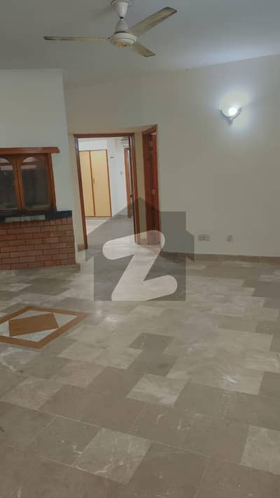 F-10 Al Mustafa Tower 3 Bedroom apartment For Rent