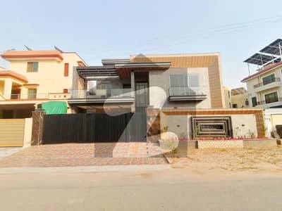 Beautiful House In Wapda Town