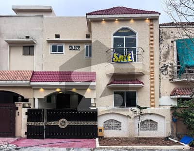 Designer Double Unit 5 Marla House Designer Double Unit 5 Marla House