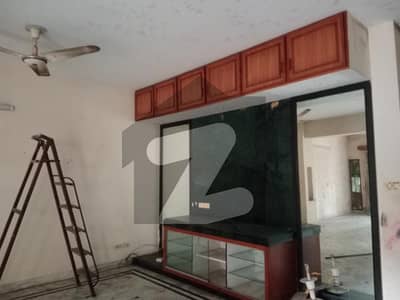 Prime Location Upper Portion Available For Rent