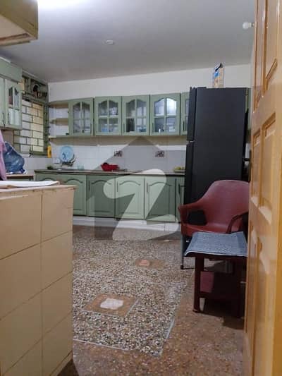 I-8 Beautiful Flat For Bachelors