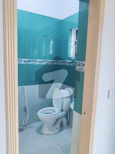 ڈی ایچ اے ڈیفینس فیز 2 ڈی ایچ اے ڈیفینس,اسلام آباد میں 2 کمروں کا 9 مرلہ مکان 3.4 کروڑ میں برائے فروخت۔