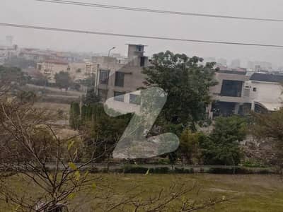 ڈی ایچ اے فیز 6 - بلاک جے فیز 6,ڈیفنس (ڈی ایچ اے),لاہور میں 1 کنال رہائشی پلاٹ 8.0 کروڑ میں برائے فروخت۔ ڈی ایچ اے فیز 6 - بلاک جے فیز 6,ڈیفنس (ڈی ایچ اے),لاہور میں 1 کنال رہائشی پلاٹ 8.0 کروڑ میں برائے فروخت۔