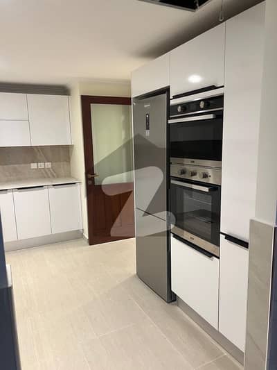 سکھ چین ریذیڈینس ایف ۔ 10,اسلام آباد میں 4 کمروں کا 12 مرلہ فلیٹ 11.75 کروڑ میں برائے فروخت۔