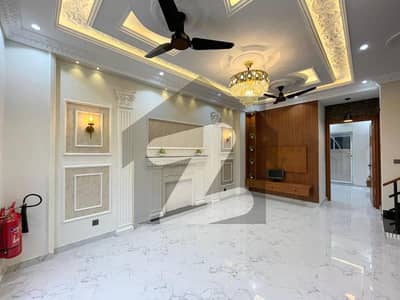 5 MARLA MODERN HOUSE FOR SALE IN DHA 9 TOWN.