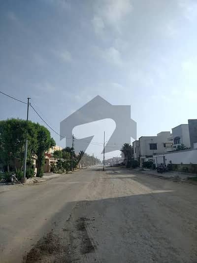 ڈی ایچ اے فیز 7 ایکسٹینشن ڈی ایچ اے ڈیفینس,کراچی میں 4 مرلہ کمرشل پلاٹ 2.9 کروڑ میں برائے فروخت۔