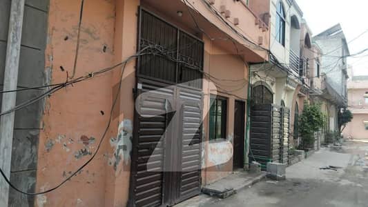 گجّومتہ لاہور میں 4 کمروں کا 4 مرلہ مکان 85.0 لاکھ میں برائے فروخت۔