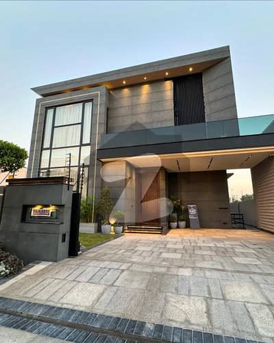 ڈی ایچ اے فیز 6 ڈیفنس (ڈی ایچ اے),لاہور میں 5 کمروں کا 1 کنال مکان 10.5 کروڑ میں برائے فروخت۔