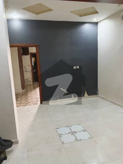 v spacious 1 Bed Apartment Available For Rent in Gulraiz