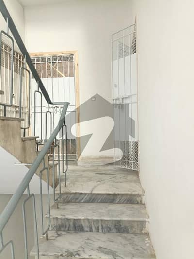 ڈی ایچ اے فیز 2 ایکسٹینشن ڈی ایچ اے ڈیفینس,کراچی میں 2 کمروں کا 4 مرلہ فلیٹ 1.6 کروڑ میں برائے فروخت۔