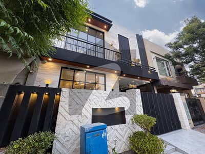 ڈی ایچ اے 9 ٹاؤن ڈیفنس (ڈی ایچ اے),لاہور میں 3 کمروں کا 5 مرلہ مکان 85.0 ہزار میں کرایہ پر دستیاب ہے۔