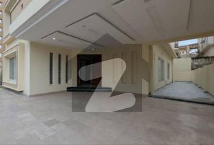 بحریہ انکلیو بحریہ ٹاؤن,اسلام آباد میں 4 کمروں کا 10 مرلہ مکان 4.5 کروڑ میں برائے فروخت۔