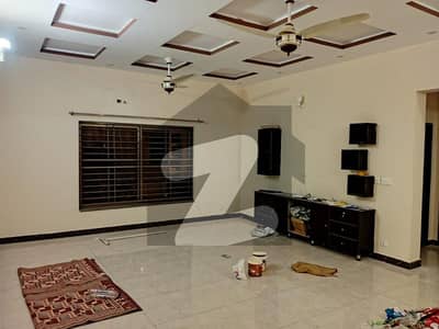 ائیر لائن ہاؤسنگ سوسائٹی لاہور میں 3 کمروں کا 1 کنال بالائی پورشن 1.1 لاکھ میں کرایہ پر دستیاب ہے۔