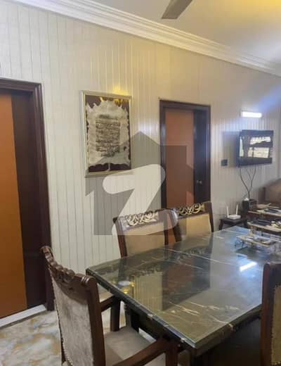 کلفٹن ۔ بلاک 2 کلفٹن,کراچی میں 3 کمروں کا 8 مرلہ فلیٹ 3.25 کروڑ میں برائے فروخت۔