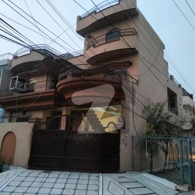 10-Marla beautiful corner house for sale (0321-4680642)