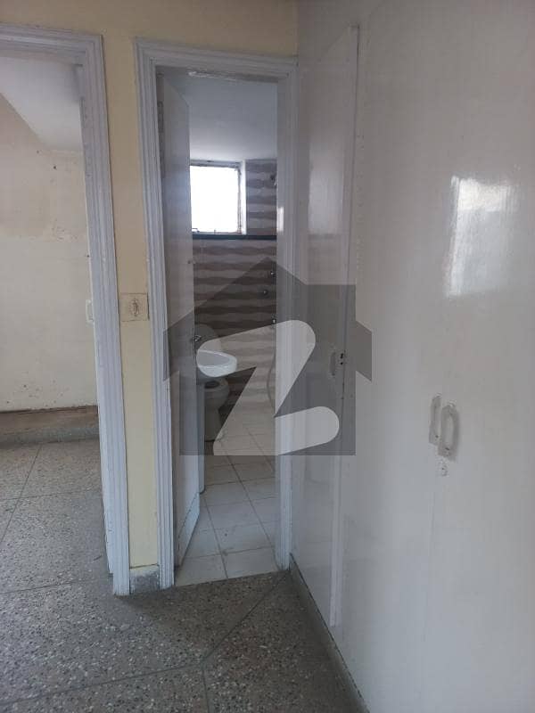 G10 open basement for rent prime loction G10 open basement for rent prime loction