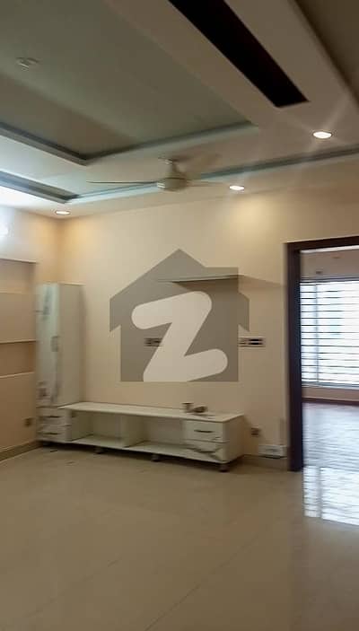 بحریہ ٹاؤن فیز 7 بحریہ ٹاؤن راولپنڈی,راولپنڈی میں 3 کمروں کا 10 مرلہ بالائی پورشن 65.0 ہزار میں کرایہ پر دستیاب ہے۔