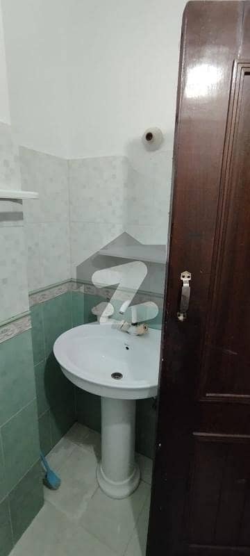 غوری ٹاؤن فیز 4 بی غوری ٹاؤن,اسلام آباد میں 1 کمرے کا 2 مرلہ کمرہ 15.0 ہزار میں کرایہ پر دستیاب ہے۔