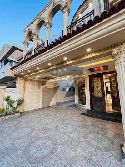 10 Marala House Available For Rent