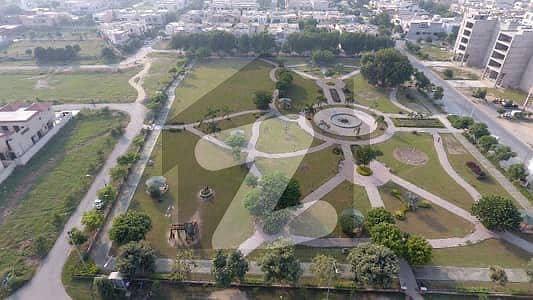 1-Kanal Near Park On Ground Carpeted Road Owner Needy