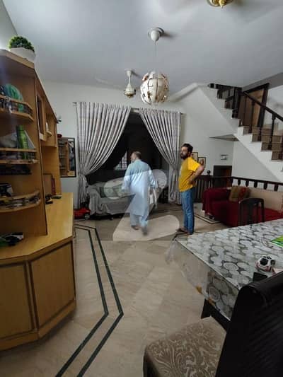 Upper Portion Sized 10 Marla Is Available For Rent In Allama Iqbal Town