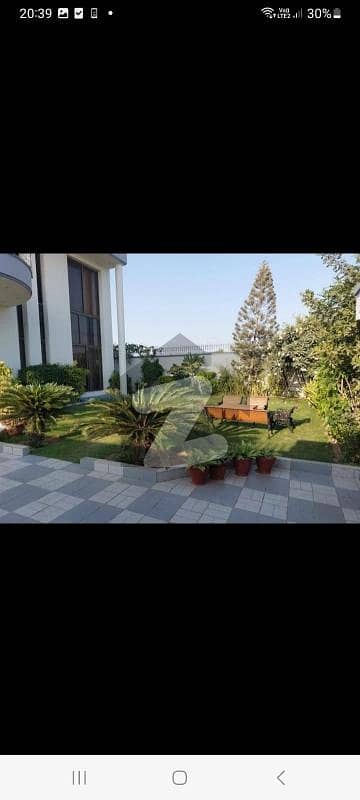 ڈی ایچ اے فیز 8 ڈی ایچ اے ڈیفینس,کراچی میں 6 کمروں کا 2 کنال مکان 8.5 لاکھ میں کرایہ پر دستیاب ہے۔