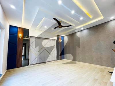 1 KANAL BEAUTIFUL FULL HOUSE FOR RENT BAHRIA TOWN LAHORE