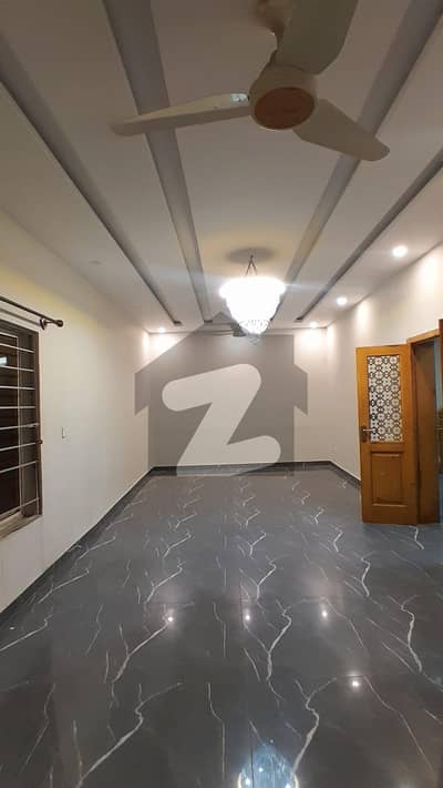 ای ۔ 11/2 ای ۔ 11,اسلام آباد میں 2 کمروں کا 10 مرلہ بالائی پورشن 85.0 ہزار میں کرایہ پر دستیاب ہے۔