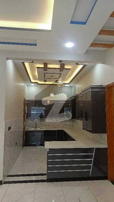 سعدی ٹاؤن سکیم 33,کراچی میں 6 کمروں کا 10 مرلہ مکان 4.15 کروڑ میں برائے فروخت۔