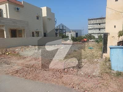 بحریہ انکلیو - سیکٹر سی 1 بحریہ انکلیو,بحریہ ٹاؤن,اسلام آباد میں 10 مرلہ رہائشی پلاٹ 2.0 کروڑ میں برائے فروخت۔