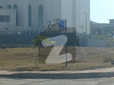 بحریہ انکلیو - سیکٹر سی 3 بحریہ انکلیو,بحریہ ٹاؤن,اسلام آباد میں 10 مرلہ رہائشی پلاٹ 1.7 کروڑ میں برائے فروخت۔