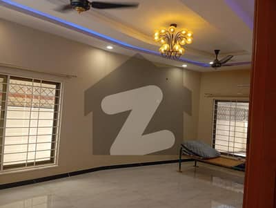 زراج ہاؤسنگ سکیم اسلام آباد میں 3 کمروں کا 14 مرلہ بالائی پورشن 1.0 لاکھ میں کرایہ پر دستیاب ہے۔