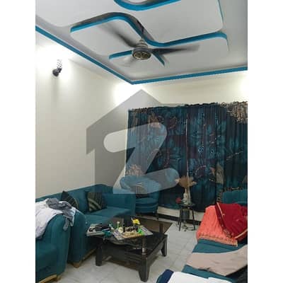 فیڈرل بی ایریا ۔ بلاک 15 فیڈرل بی ایریا,کراچی میں 3 کمروں کا 5 مرلہ بالائی پورشن 1.15 کروڑ میں برائے فروخت۔