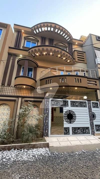 گرین کاٹیج ورسک روڈ,پشاور میں 7 کمروں کا 6 مرلہ مکان 2.5 کروڑ میں برائے فروخت۔