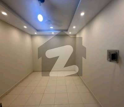 960 Square Feet Office Available In I-8 Markaz For sale