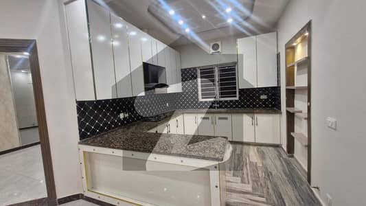 بحریہ ٹاؤن فیز 3 بحریہ ٹاؤن راولپنڈی,راولپنڈی میں 3 کمروں کا 1 کنال بالائی پورشن 1.1 لاکھ میں کرایہ پر دستیاب ہے۔