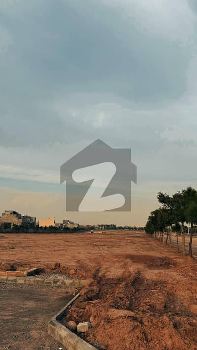 4 Kanal Developed And Ready For Possession Farmhouse Plot In A Block Of Gulberg Greens