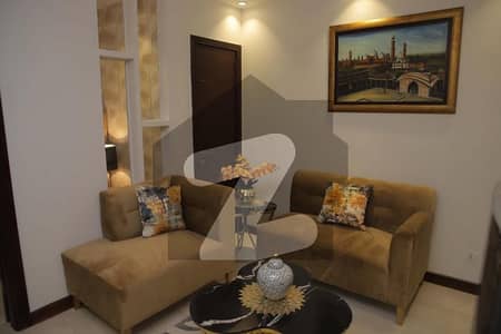 بحریہ ٹاؤن سیکٹر ای بحریہ ٹاؤن,لاہور میں 1 کمرے کا 2 مرلہ فلیٹ 1.5 کروڑ میں برائے فروخت۔