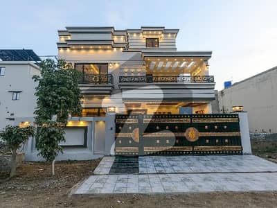 Prime Location 10 Marla House In Al Jalil Garden Is Available For sale